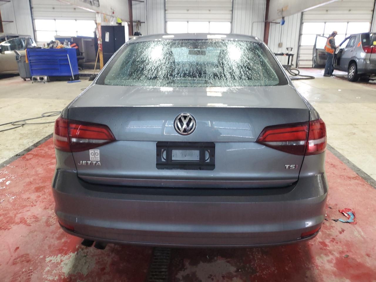 2017 Volkswagen Jetta - Image 6