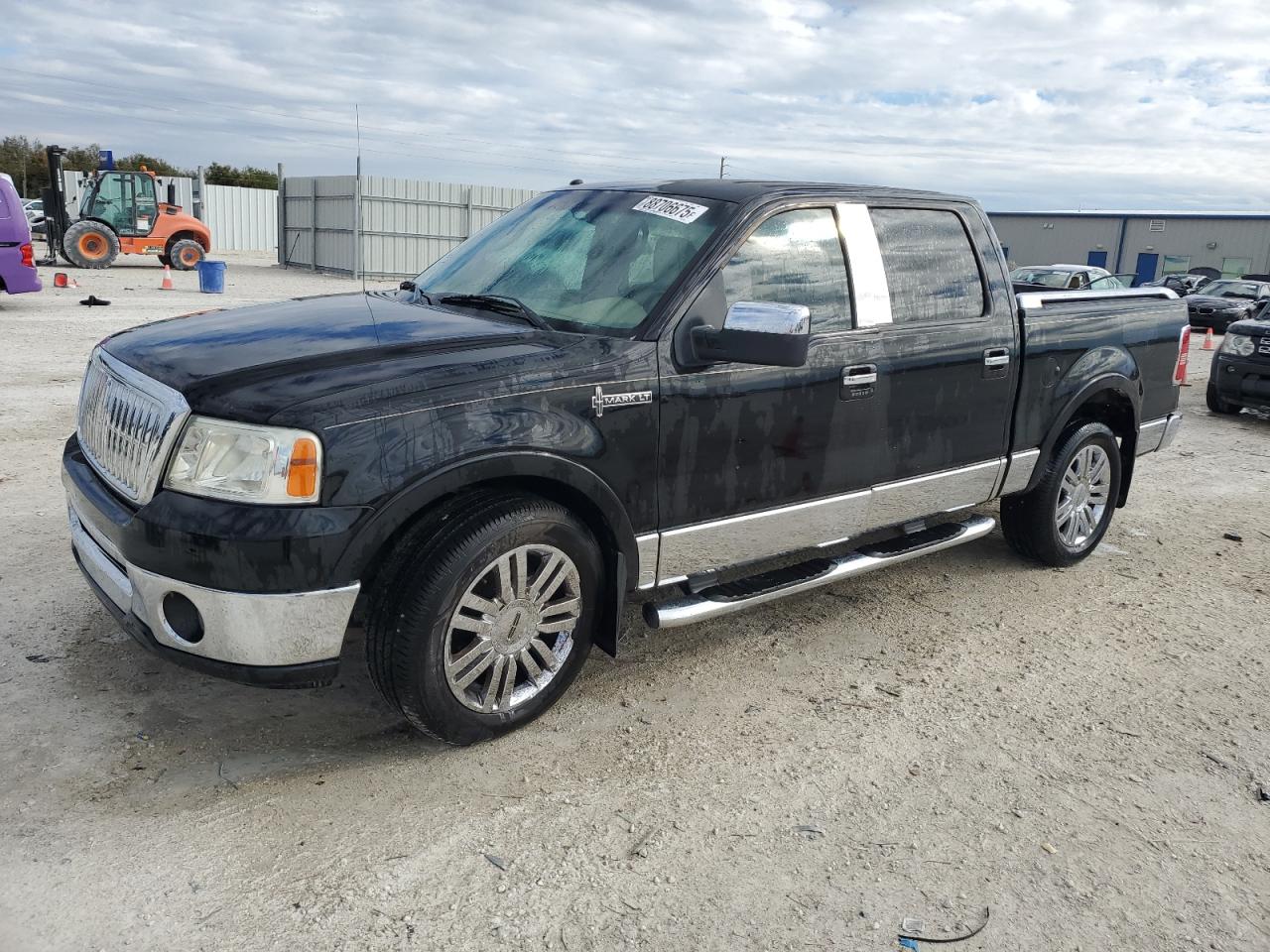 2008 Lincoln Mark LT - Image 1