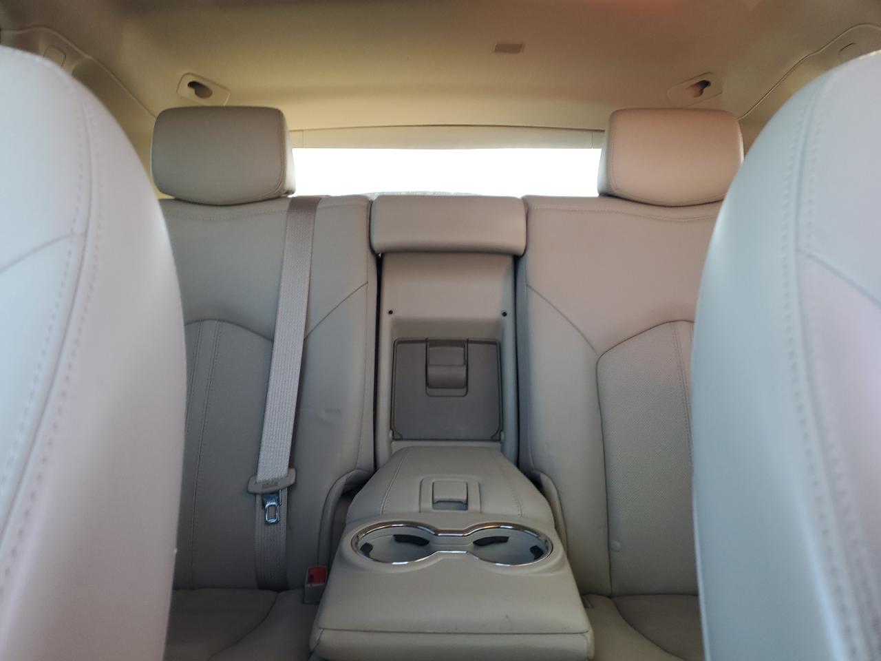 2016 Cadillac SRX - Image 10