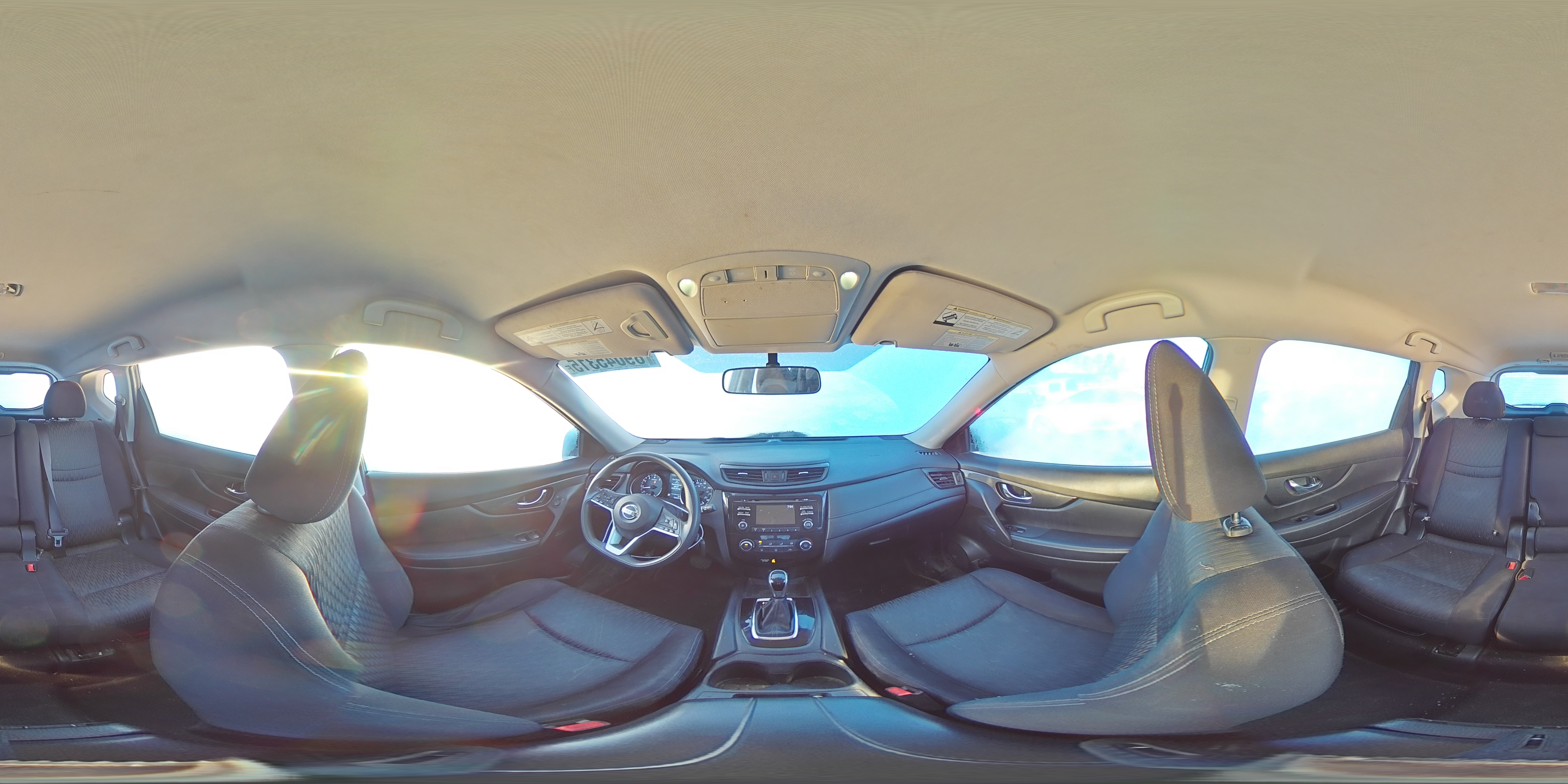 2017 Nissan Rogue - Image 14