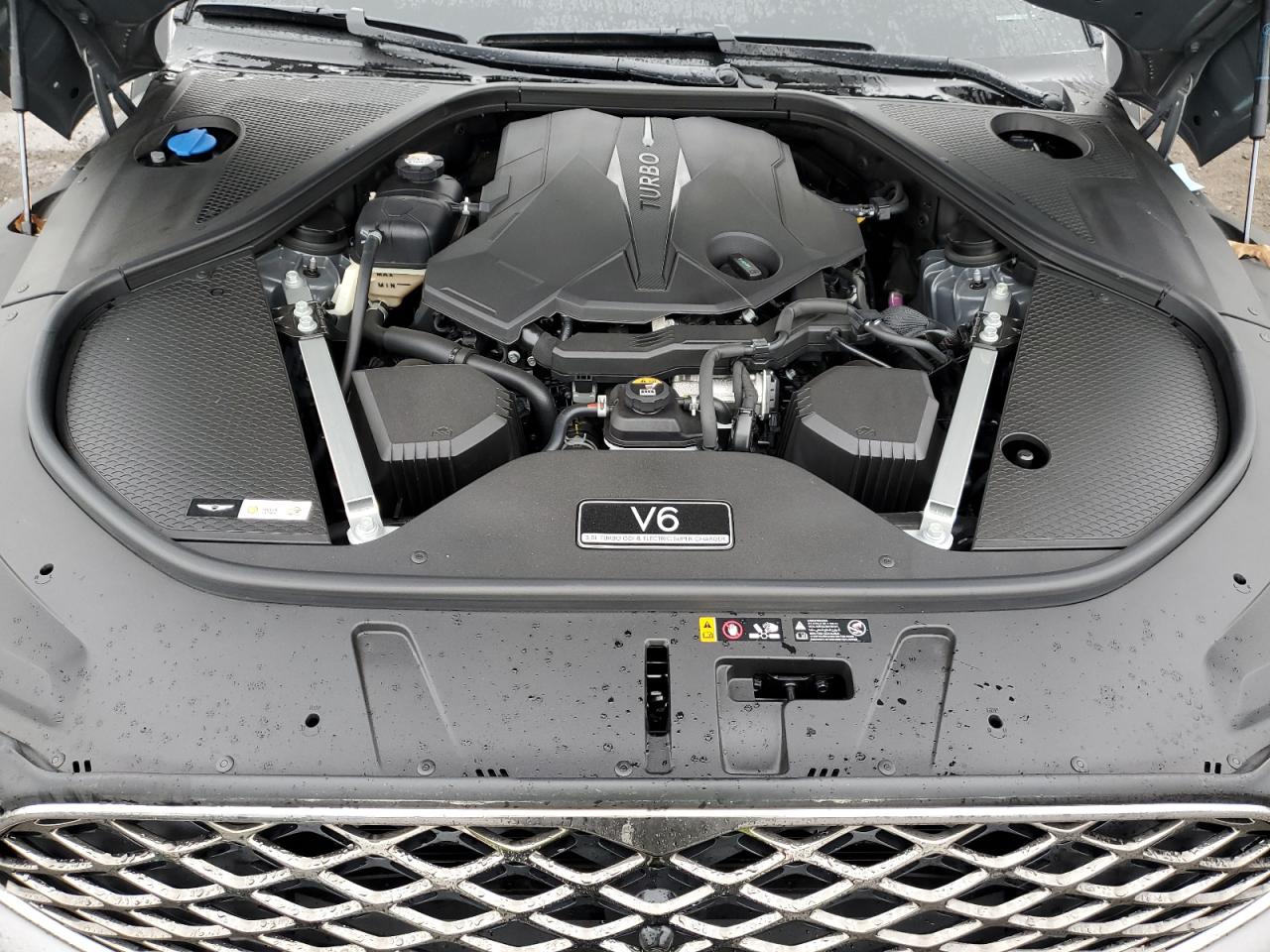 2024 Genesis G90 - Image 12