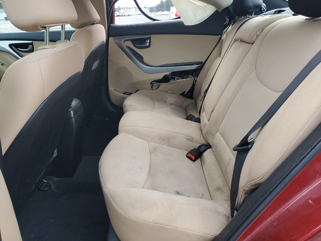 2013 Hyundai Elantra - Image 10