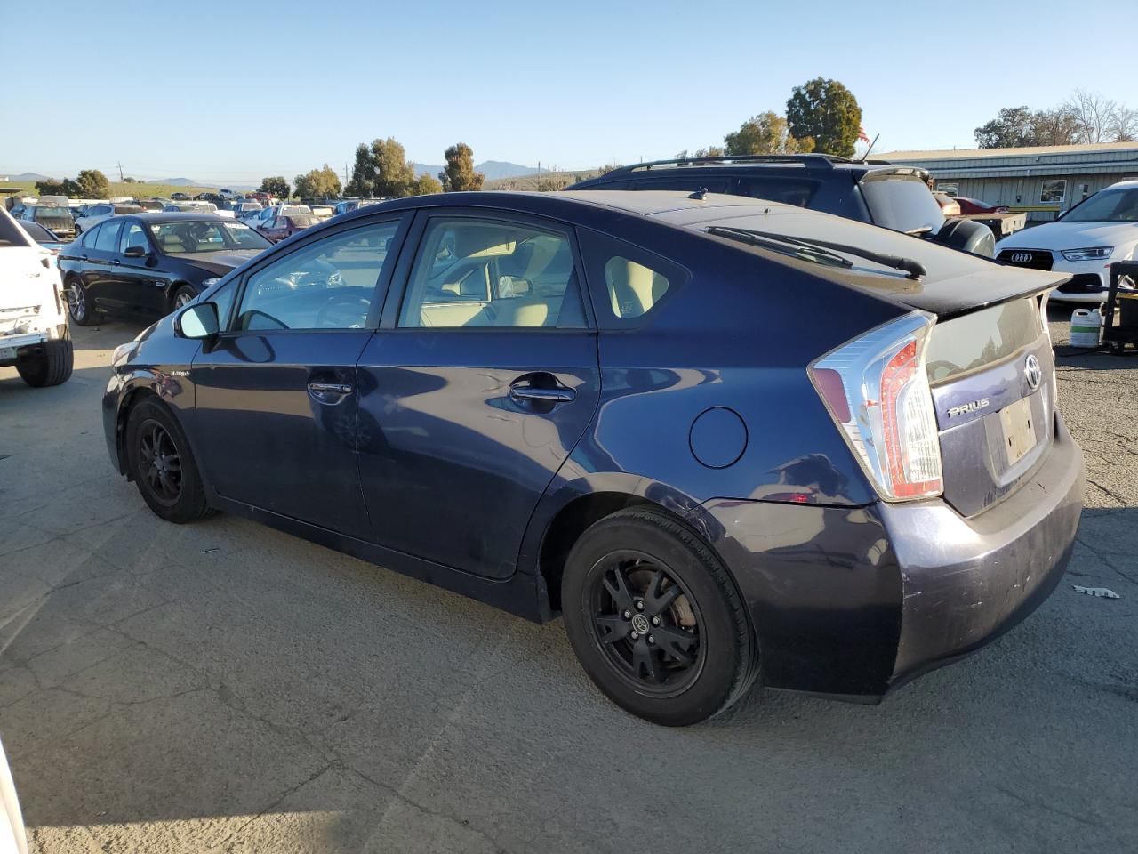 2015 Toyota Prius - Image 2