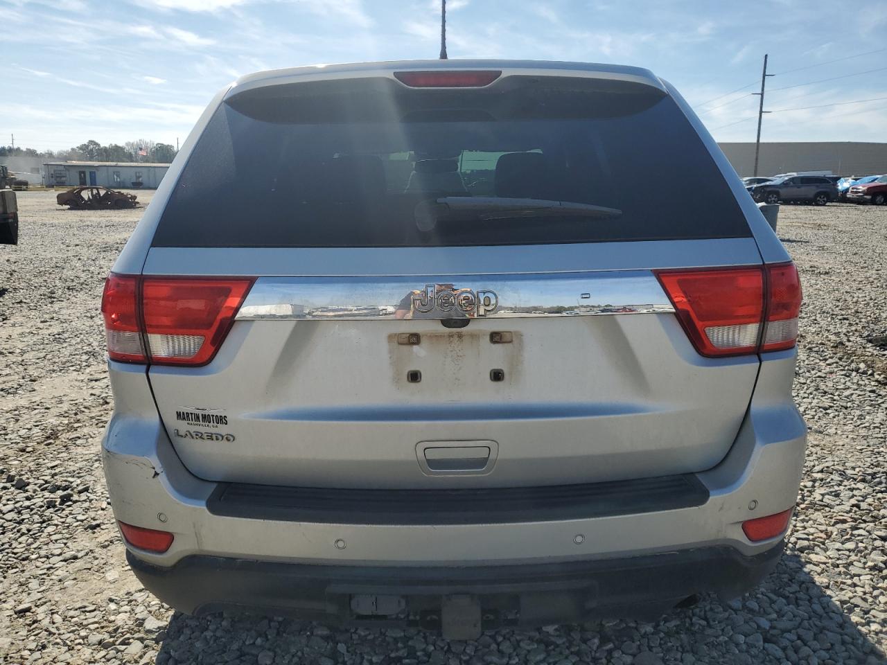 2011 Jeep Grand Cherokee - Image 6