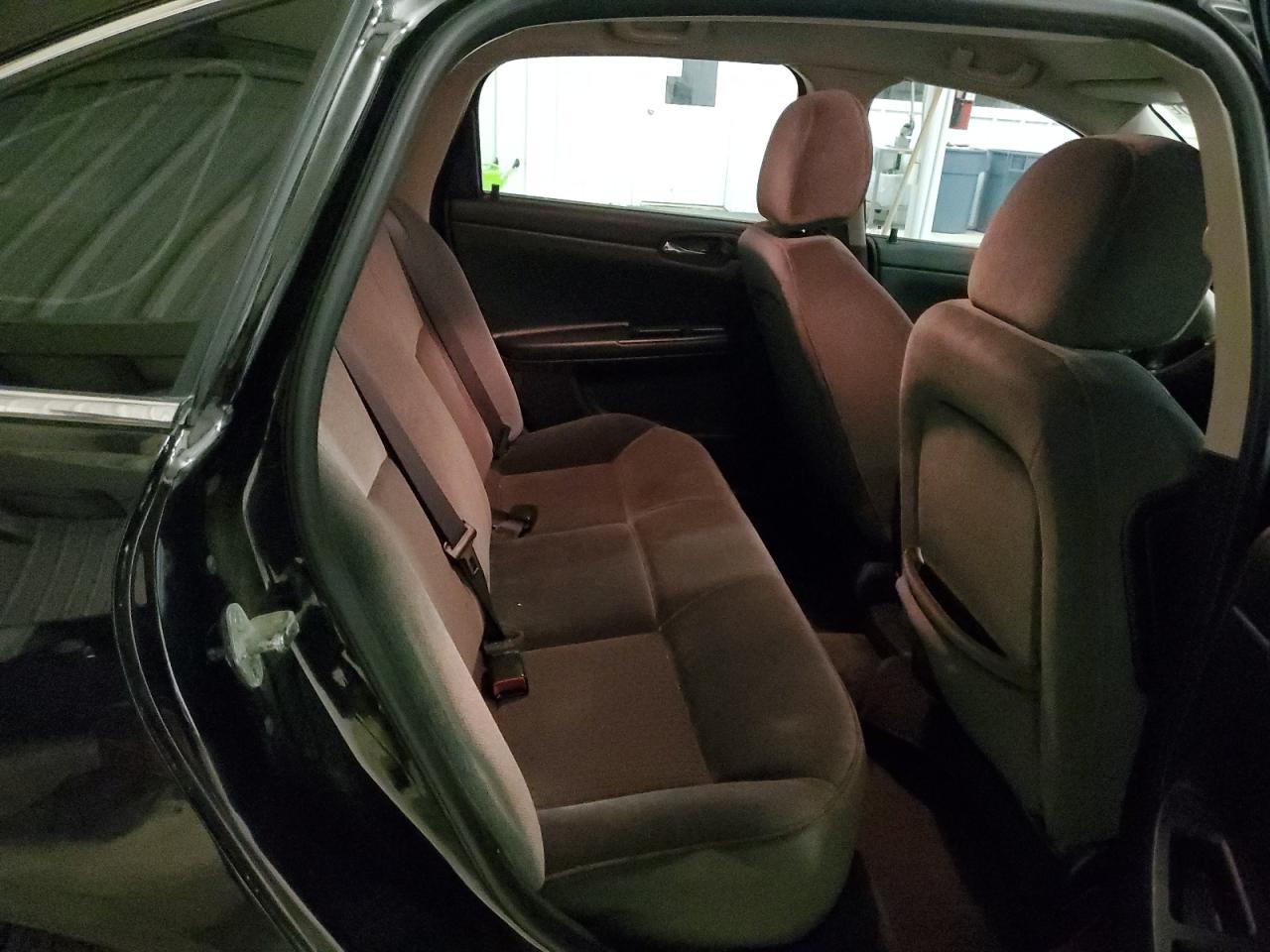 2011 Chevrolet Impala - Image 10