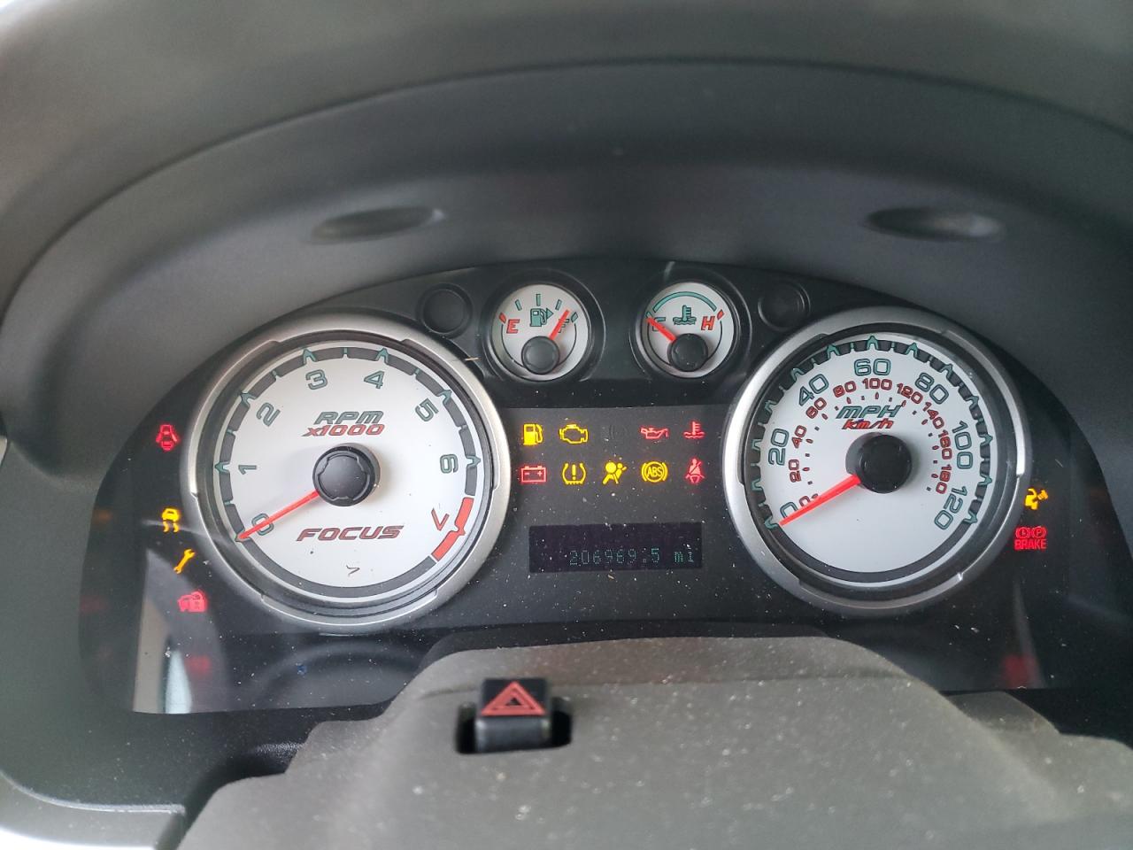 2010 Ford Focus - Image 9