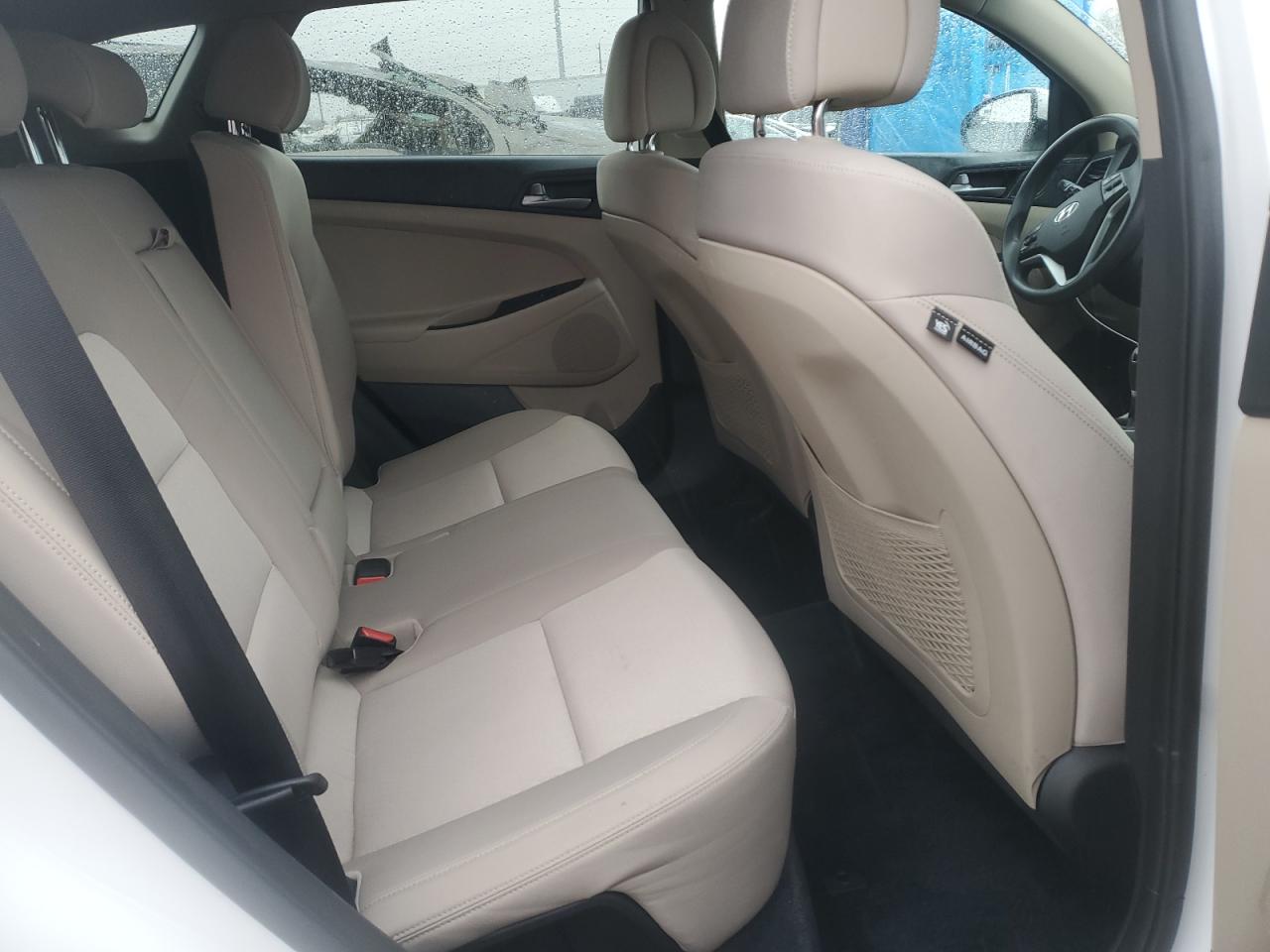 2017 Hyundai Tucson - Image 11