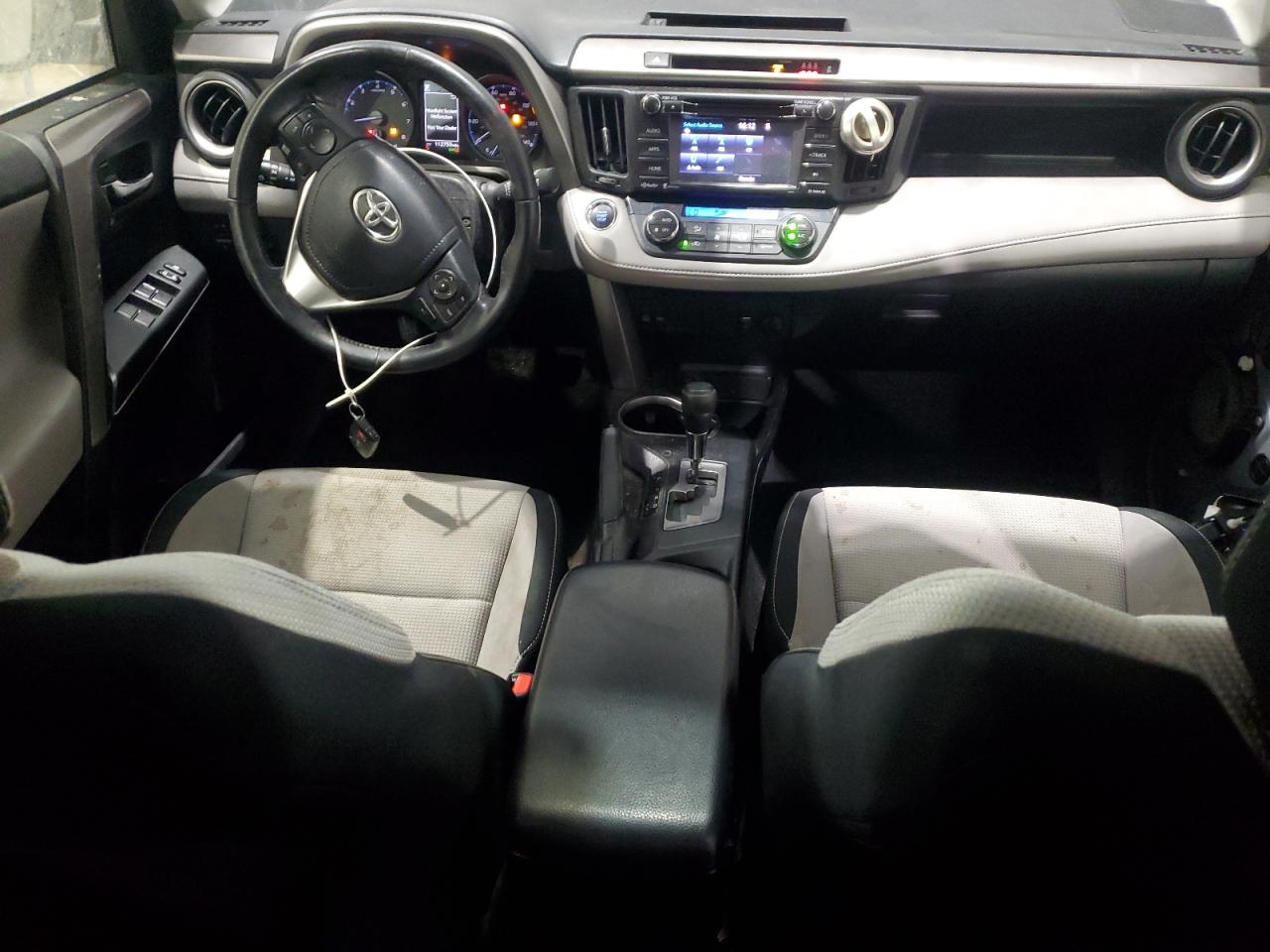 2018 Toyota RAV 4 - Image 8