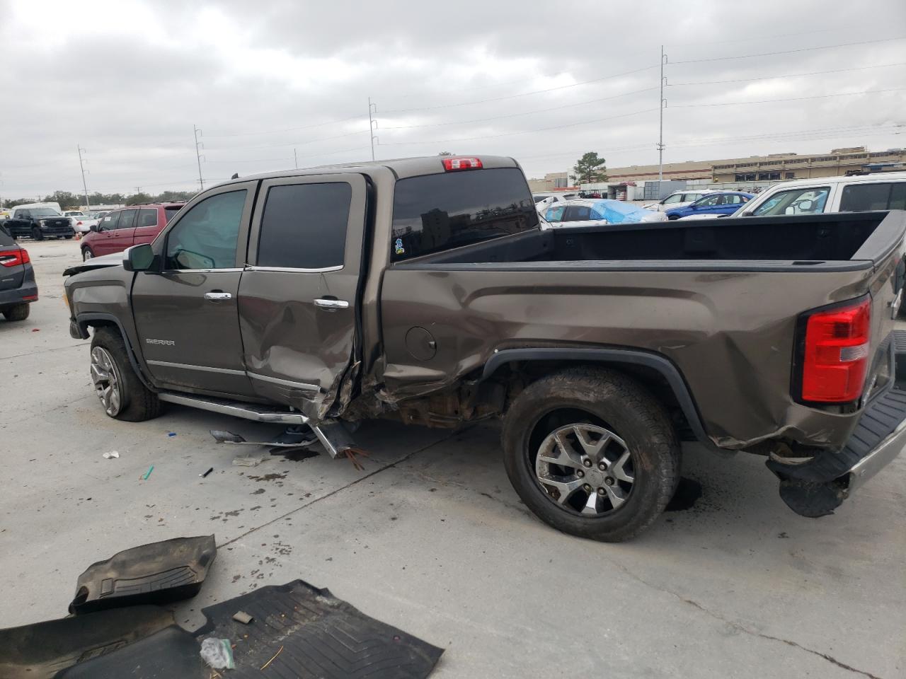 2014 GMC Sierra - Image 2
