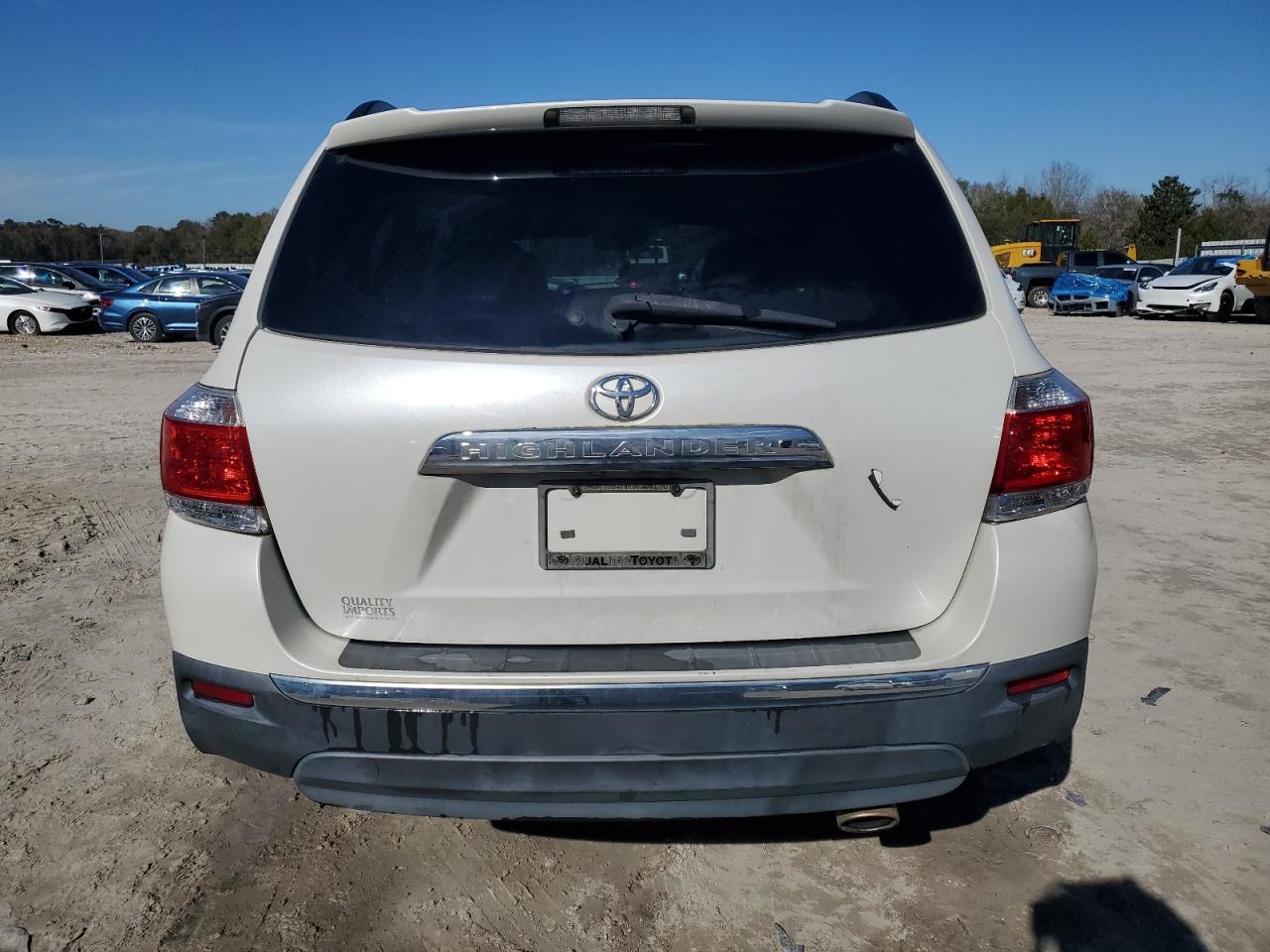 2011 Toyota Highlander - Image 6
