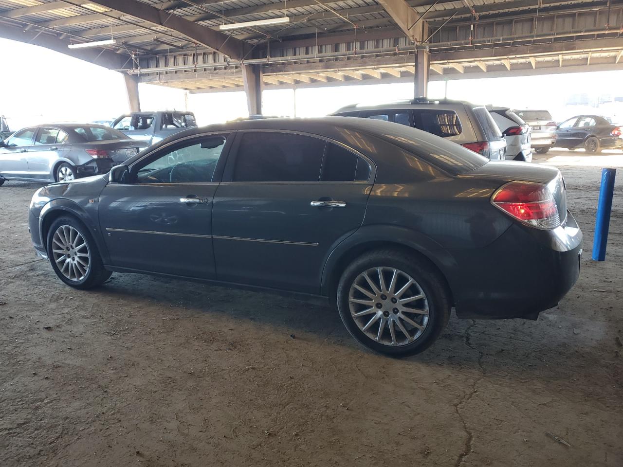 2007 Saturn Aura - Image 2