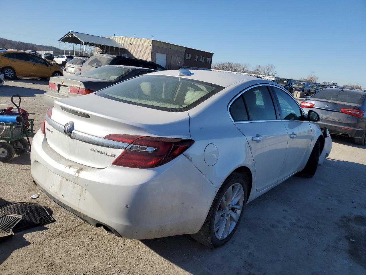 2016 Buick Regal - Image 3