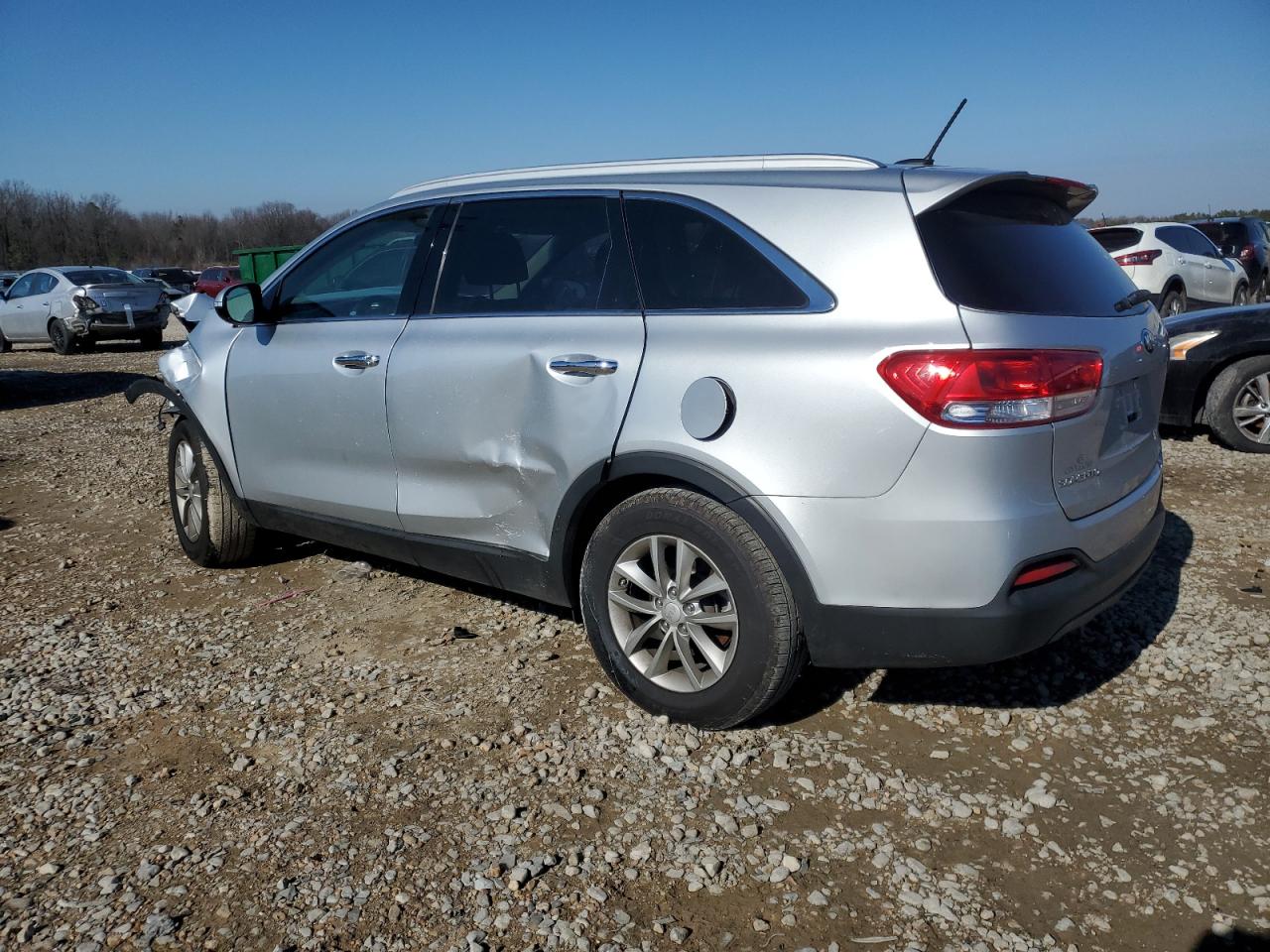 2018 Kia Sorento - Image 2