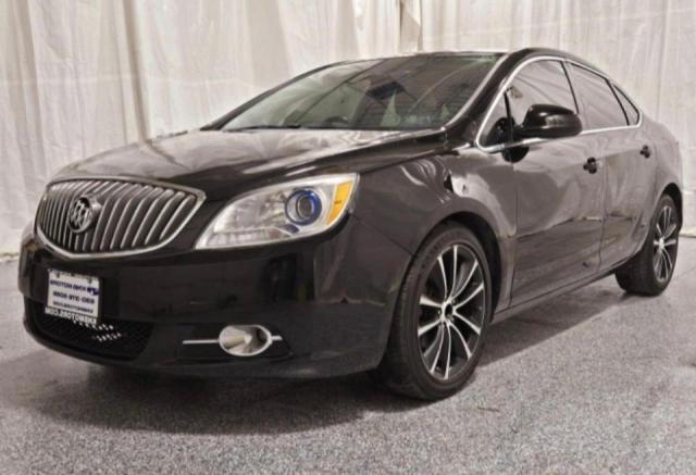 Sedans BUICK VERANO 2017 Brązowy