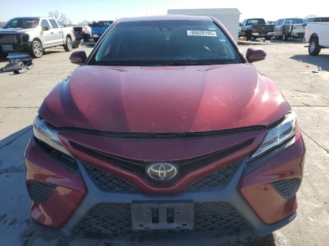  TOYOTA CAMRY 2018 Червоний