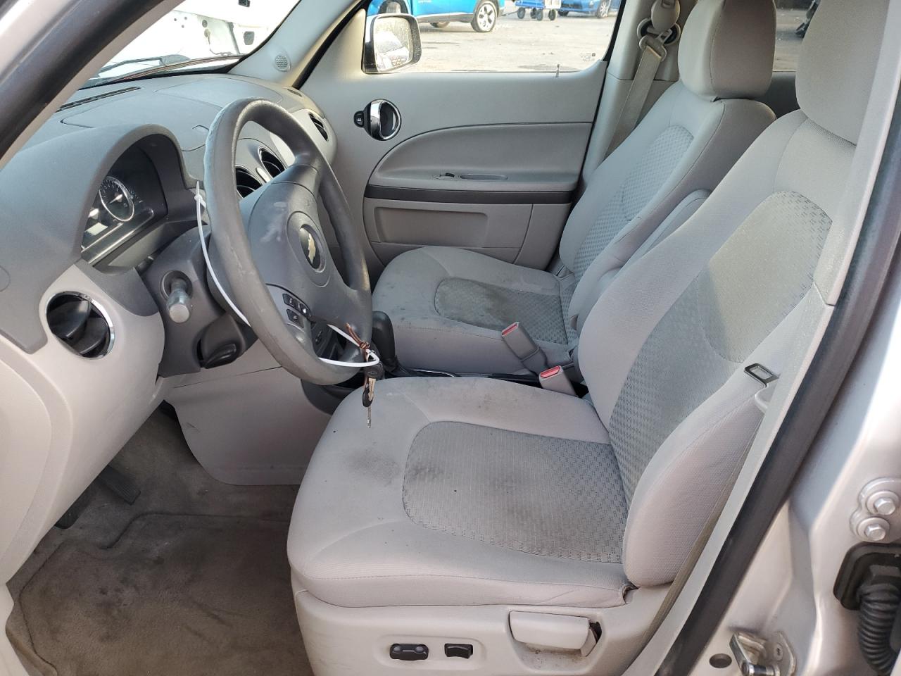 2010 Chevrolet HHR - Image 7