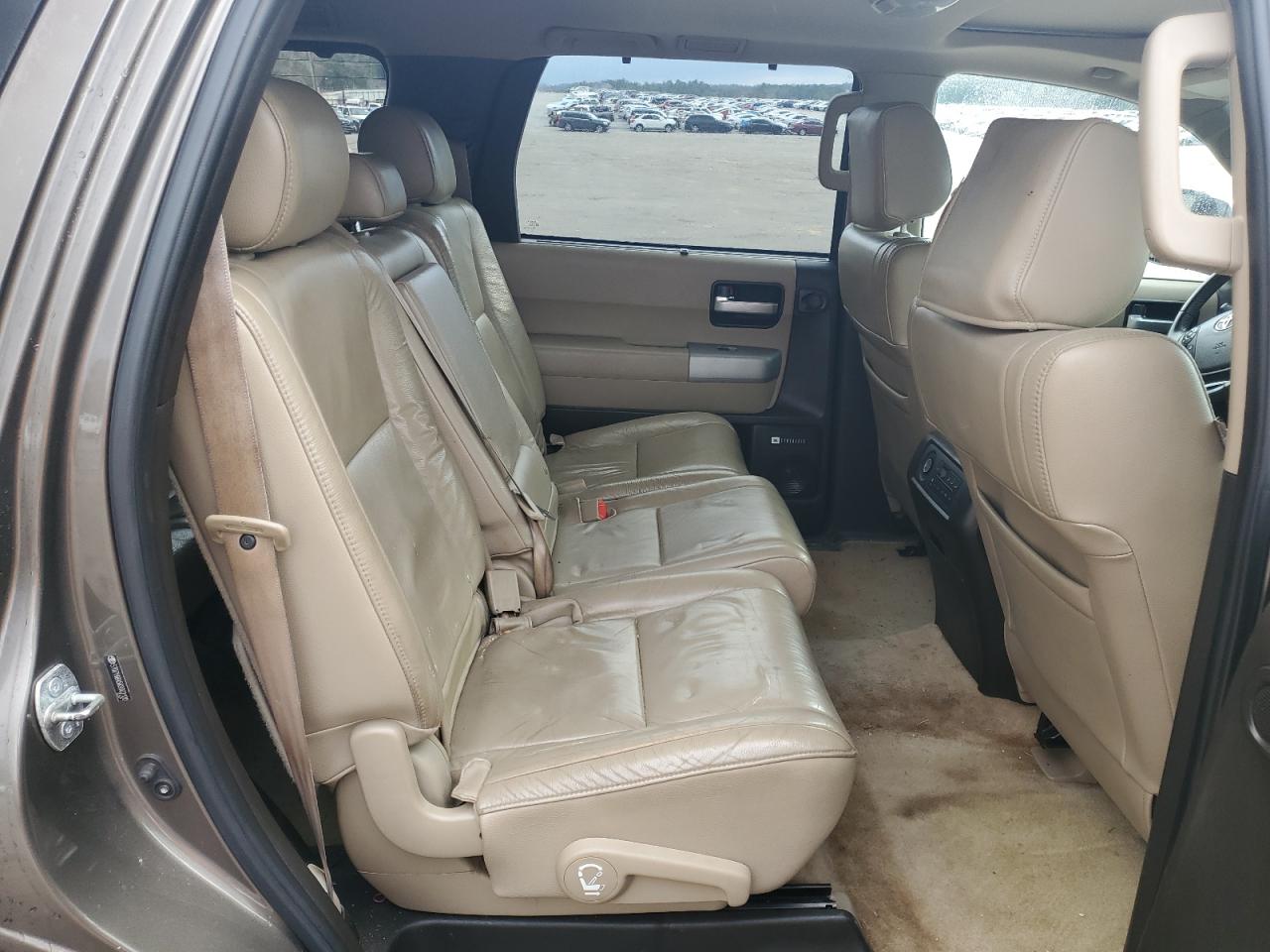 2008 Toyota Sequoia - Image 11