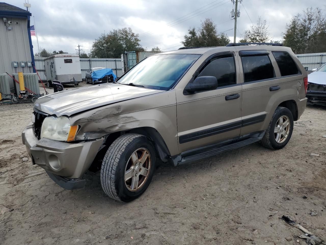 2005 Jeep Grand Cherokee - Image 1