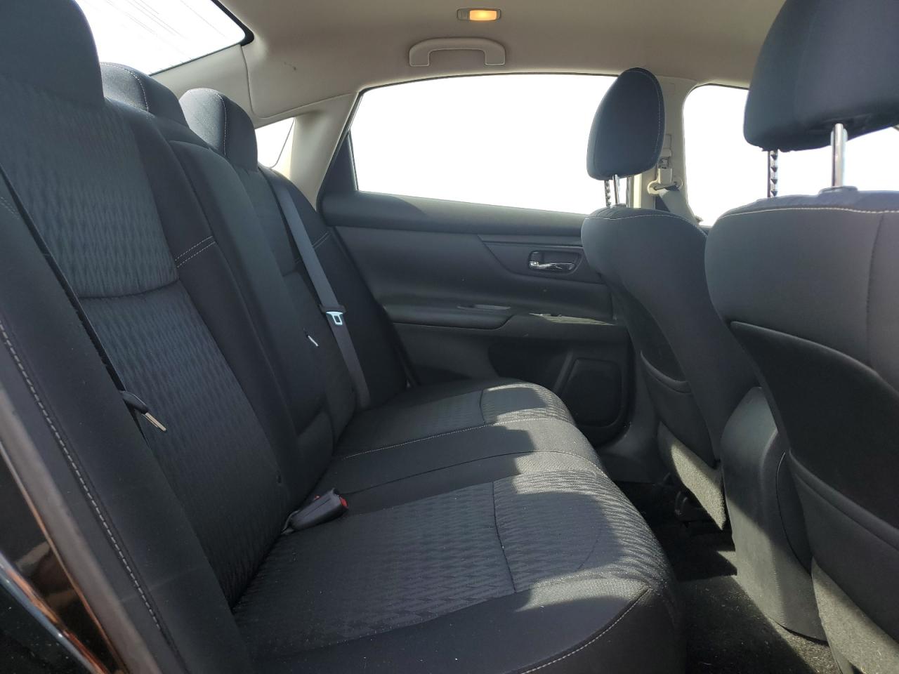 2018 Nissan Altima - Image 10