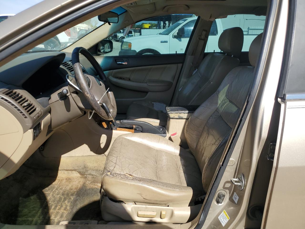 2004 Honda Accord - Image 7