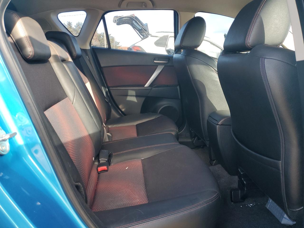 2010 Mazda 3 - Image 10
