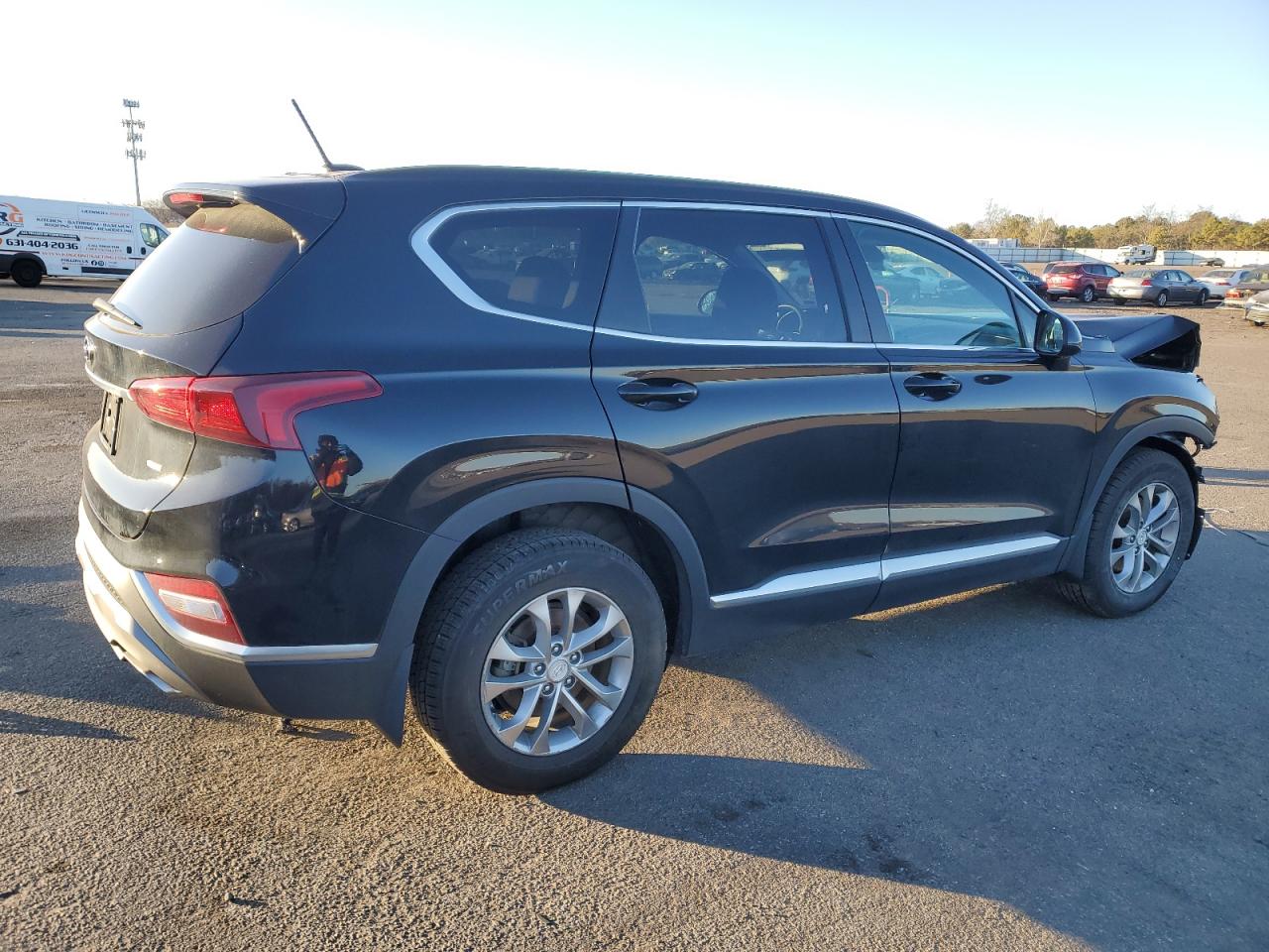 2020 Hyundai Santa Fe - Image 3