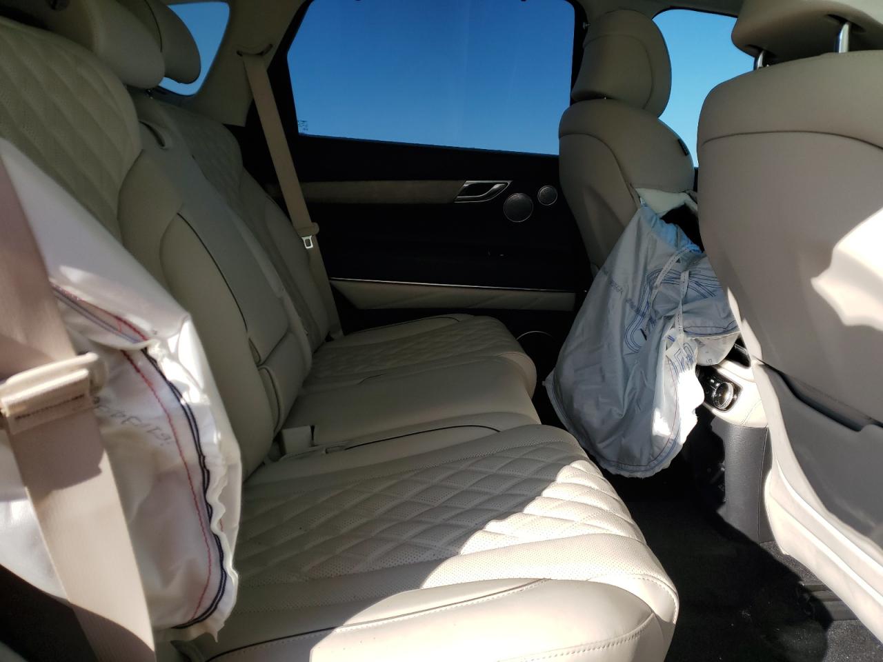 2023 Genesis GV80 - Image 12