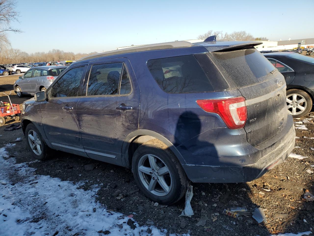 2016 Ford Explorer - Image 2