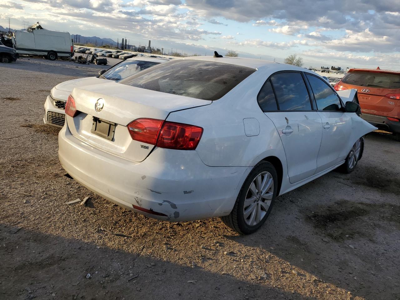 2014 Volkswagen Jetta - Image 3