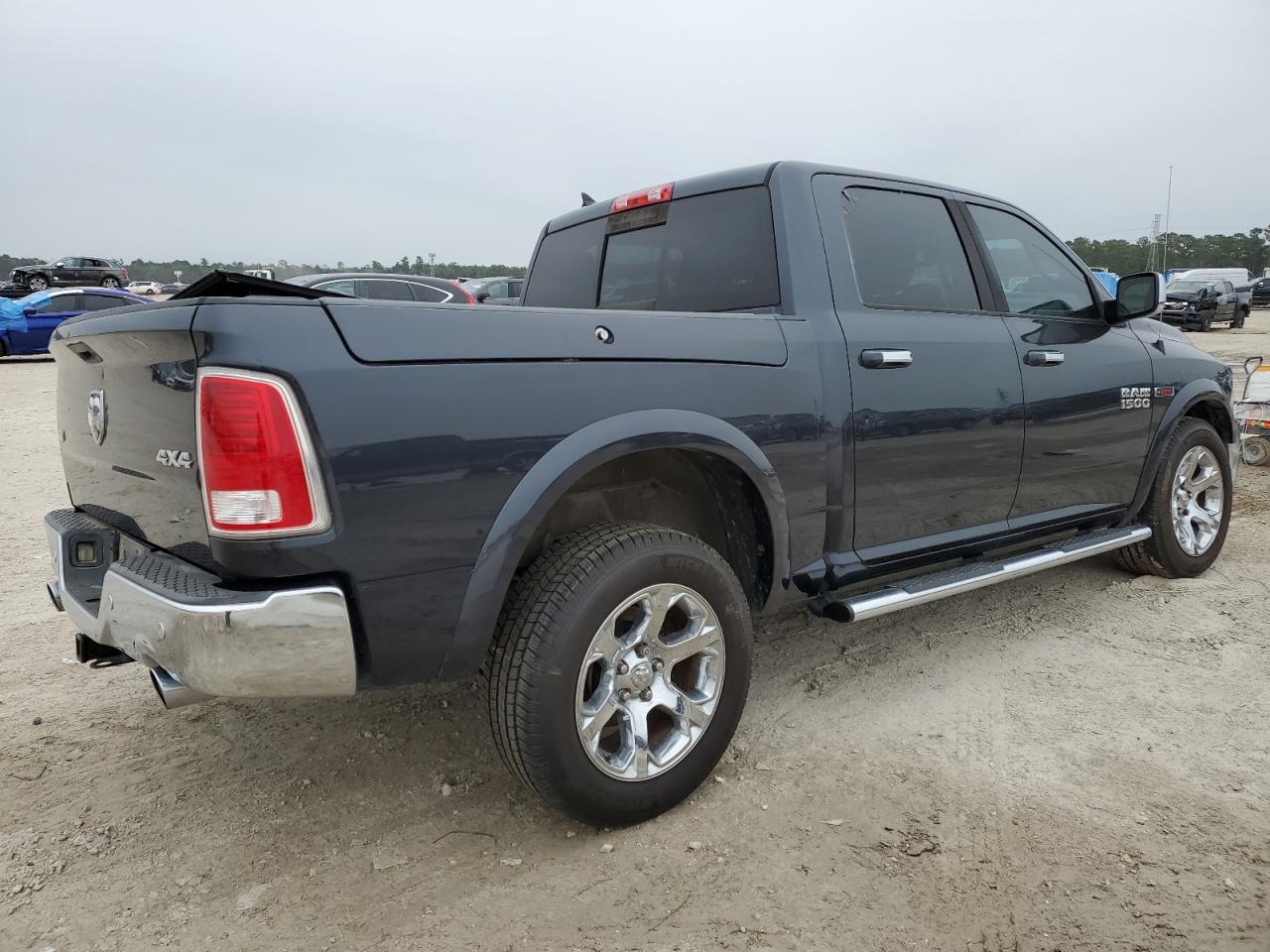 2015 RAM 1500 - Image 3