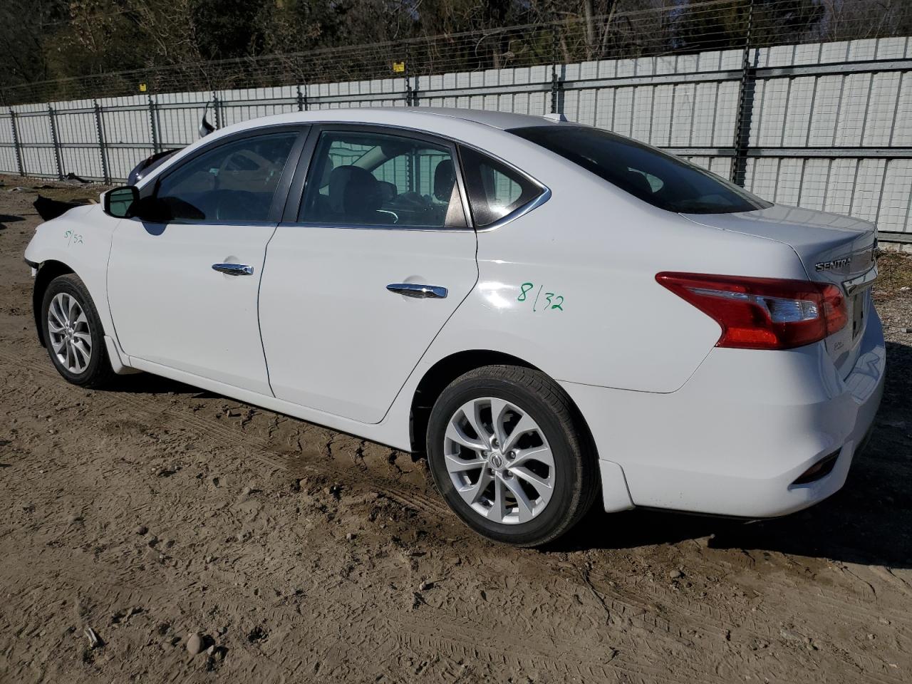 2018 Nissan Sentra - Image 2