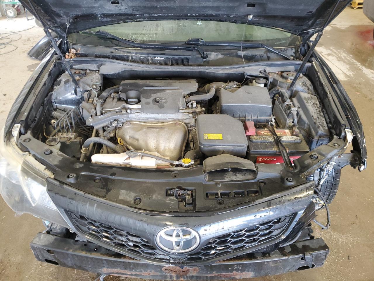 2013 Toyota Camry - Image 11