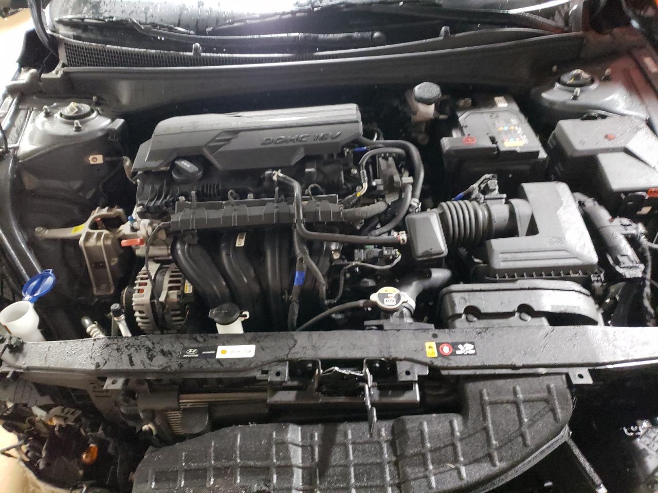 2023 Hyundai Elantra - Image 11