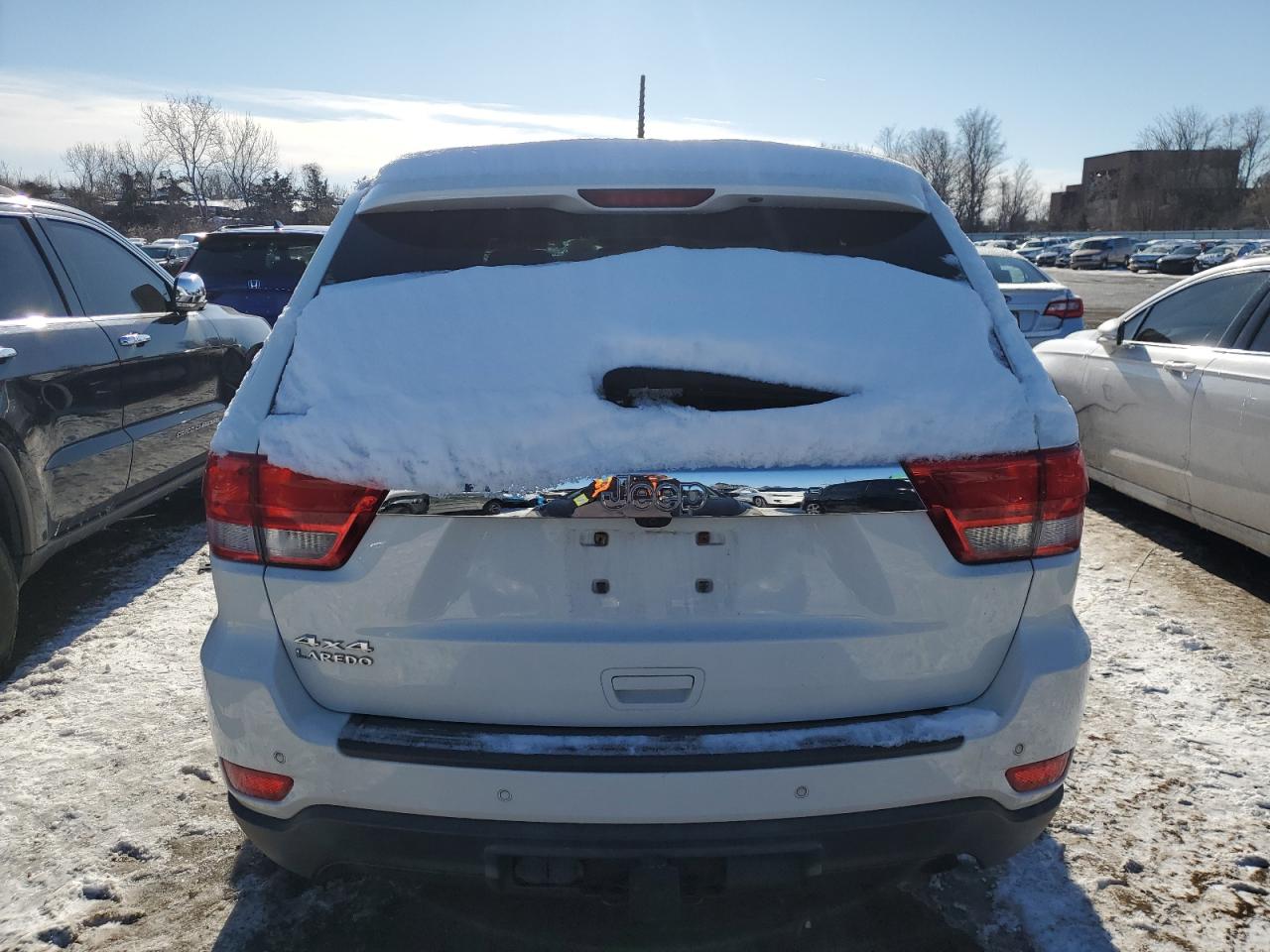 2011 Jeep Grand Cherokee - Image 6