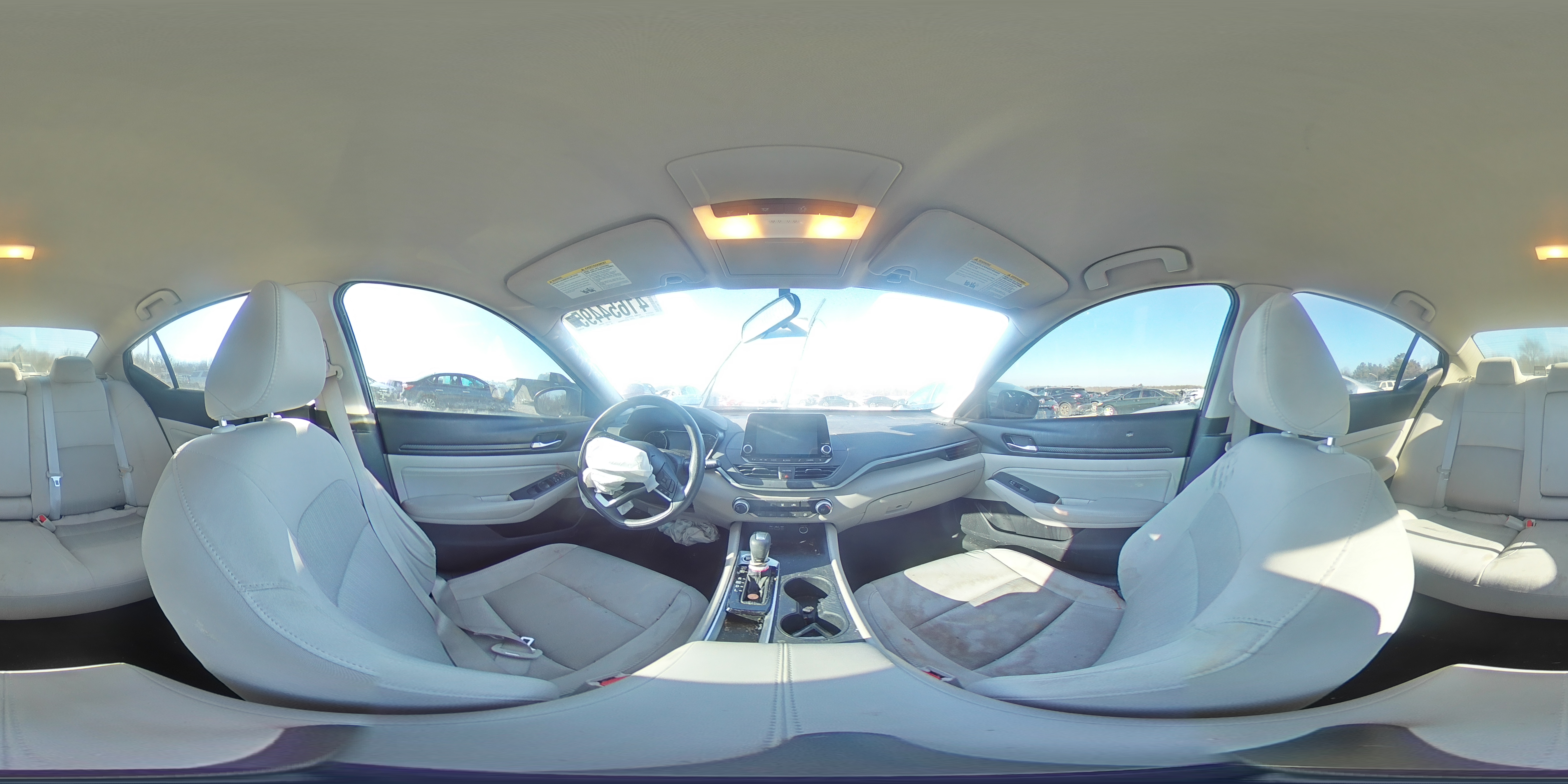 2020 Nissan Altima - Image 13
