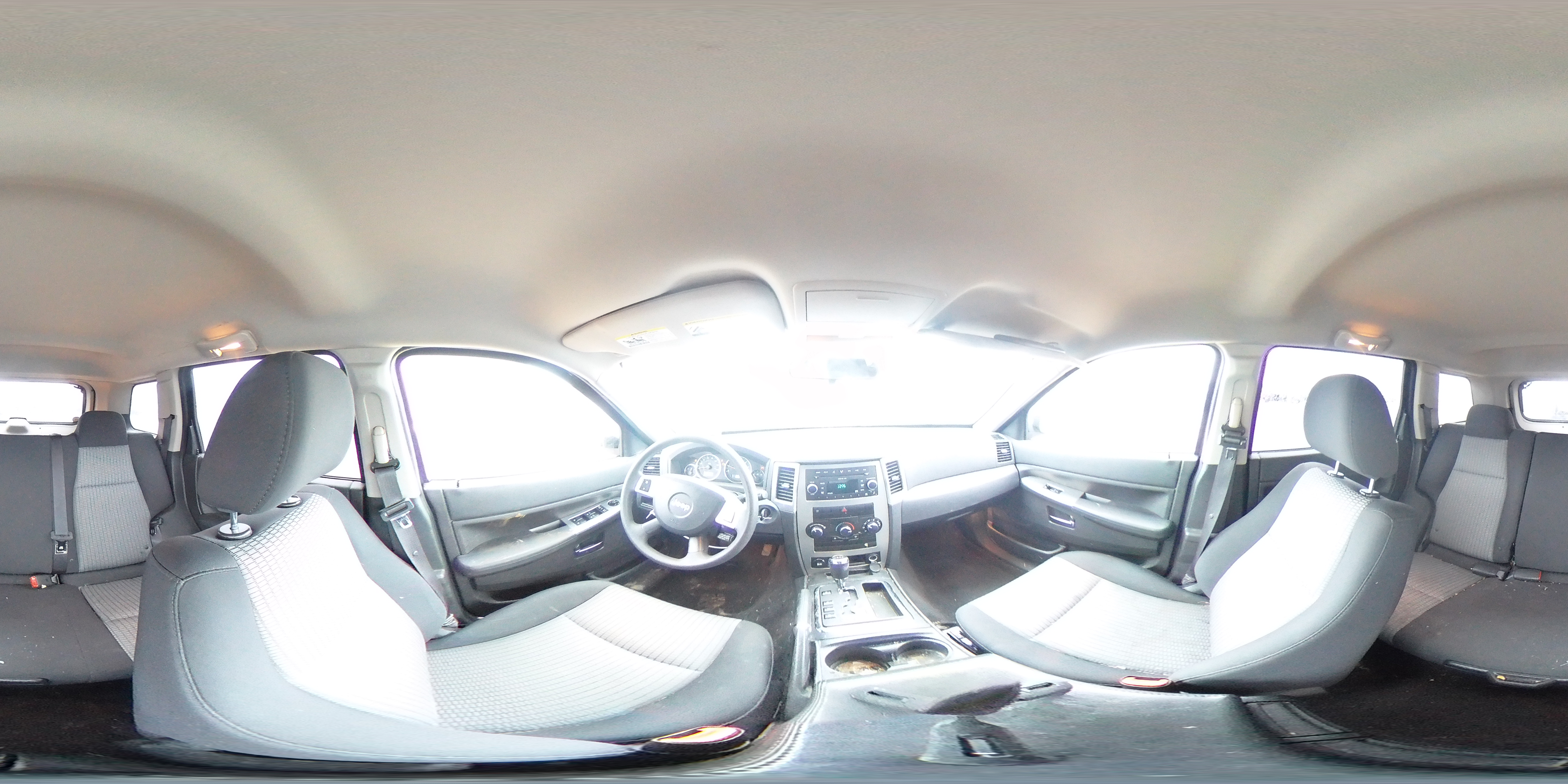 2009 Jeep Grand Cherokee - Image 13
