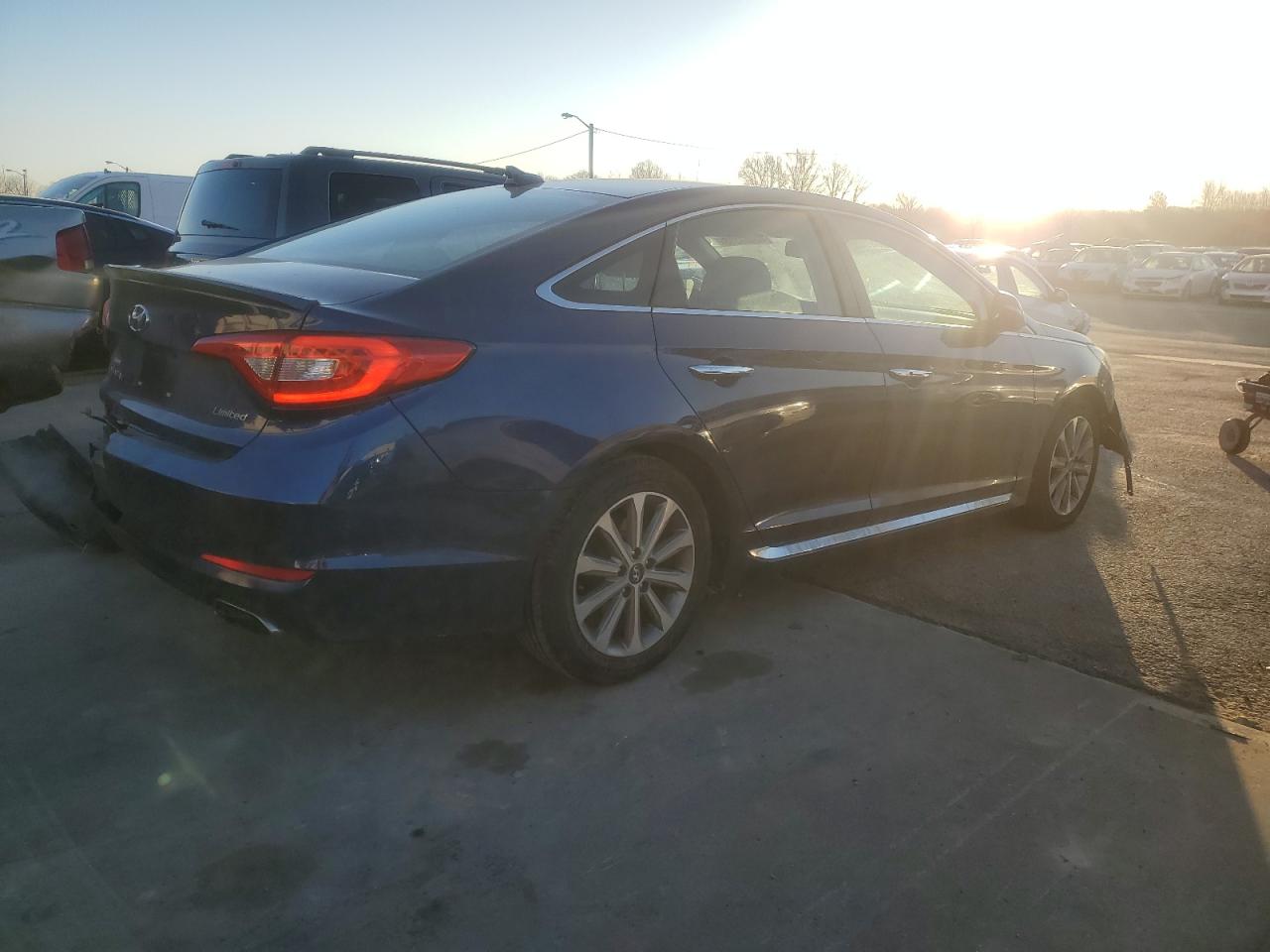 2017 Hyundai Sonata - Image 3