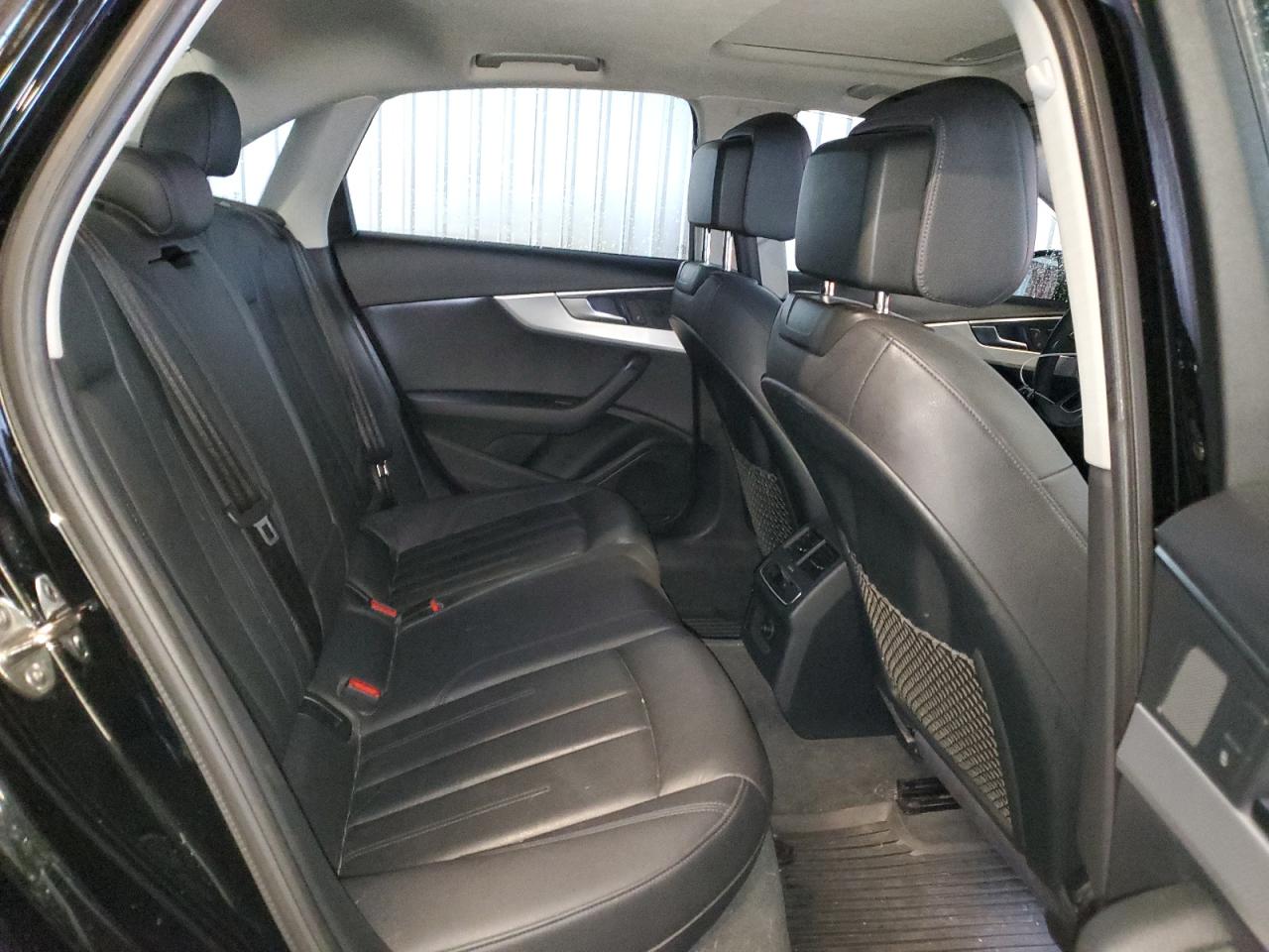 2017 Audi A4 - Image 10
