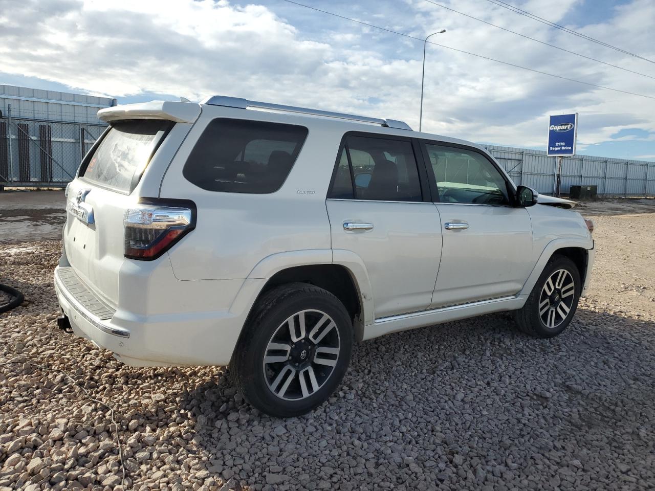 2015 Toyota 4Runner - Image 3