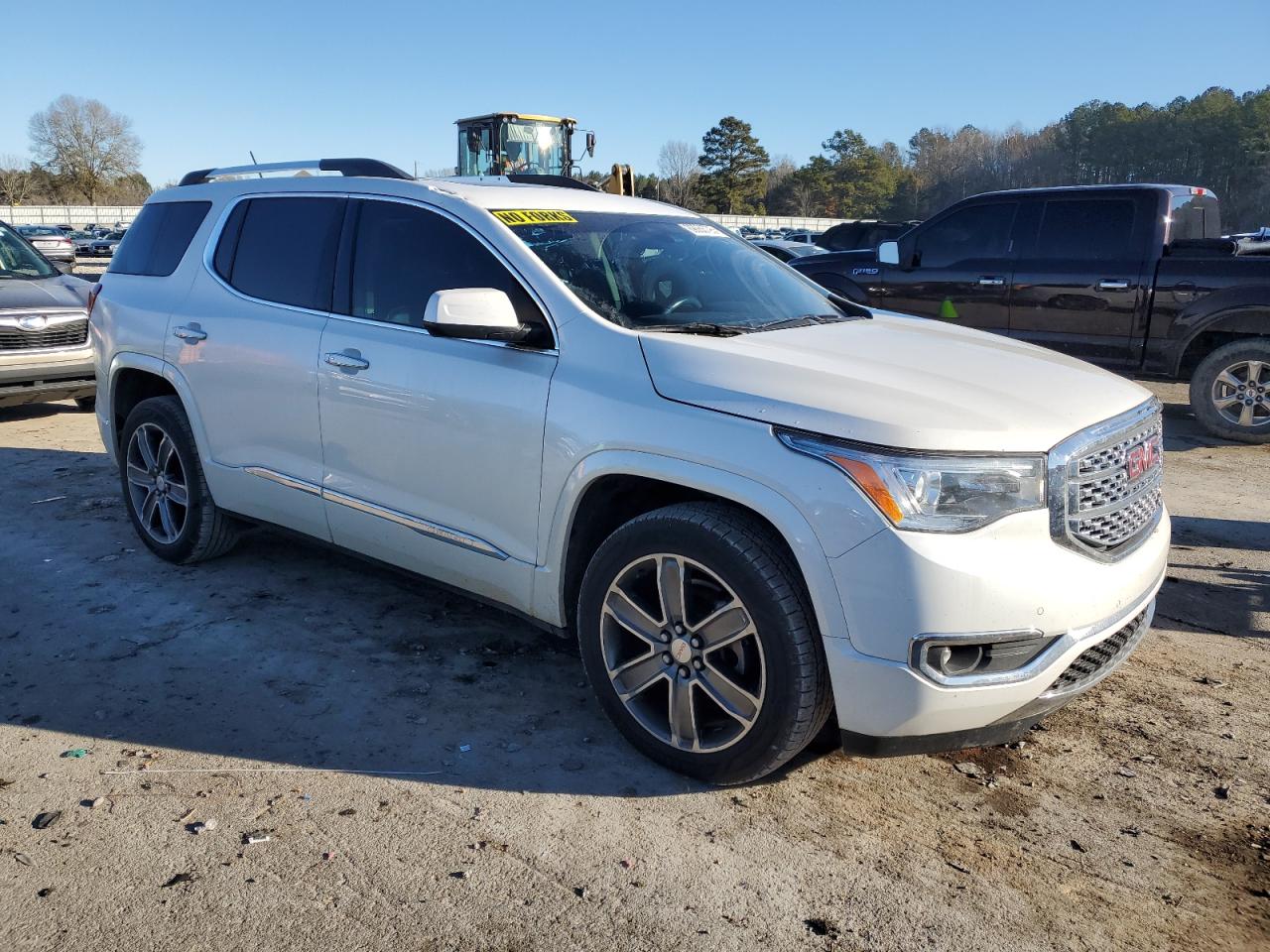 2017 GMC Acadia - Image 4