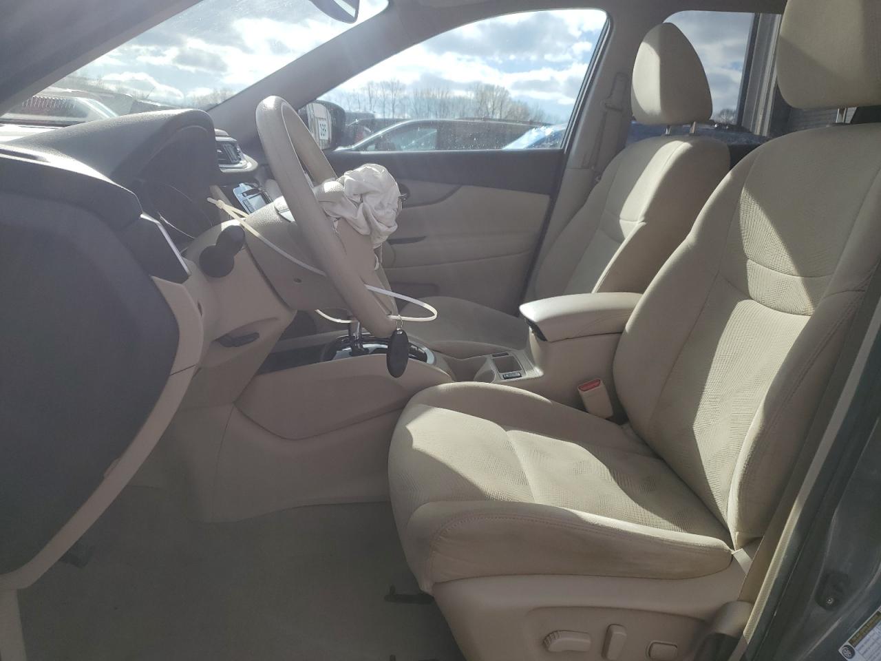2015 Nissan Rogue - Image 7