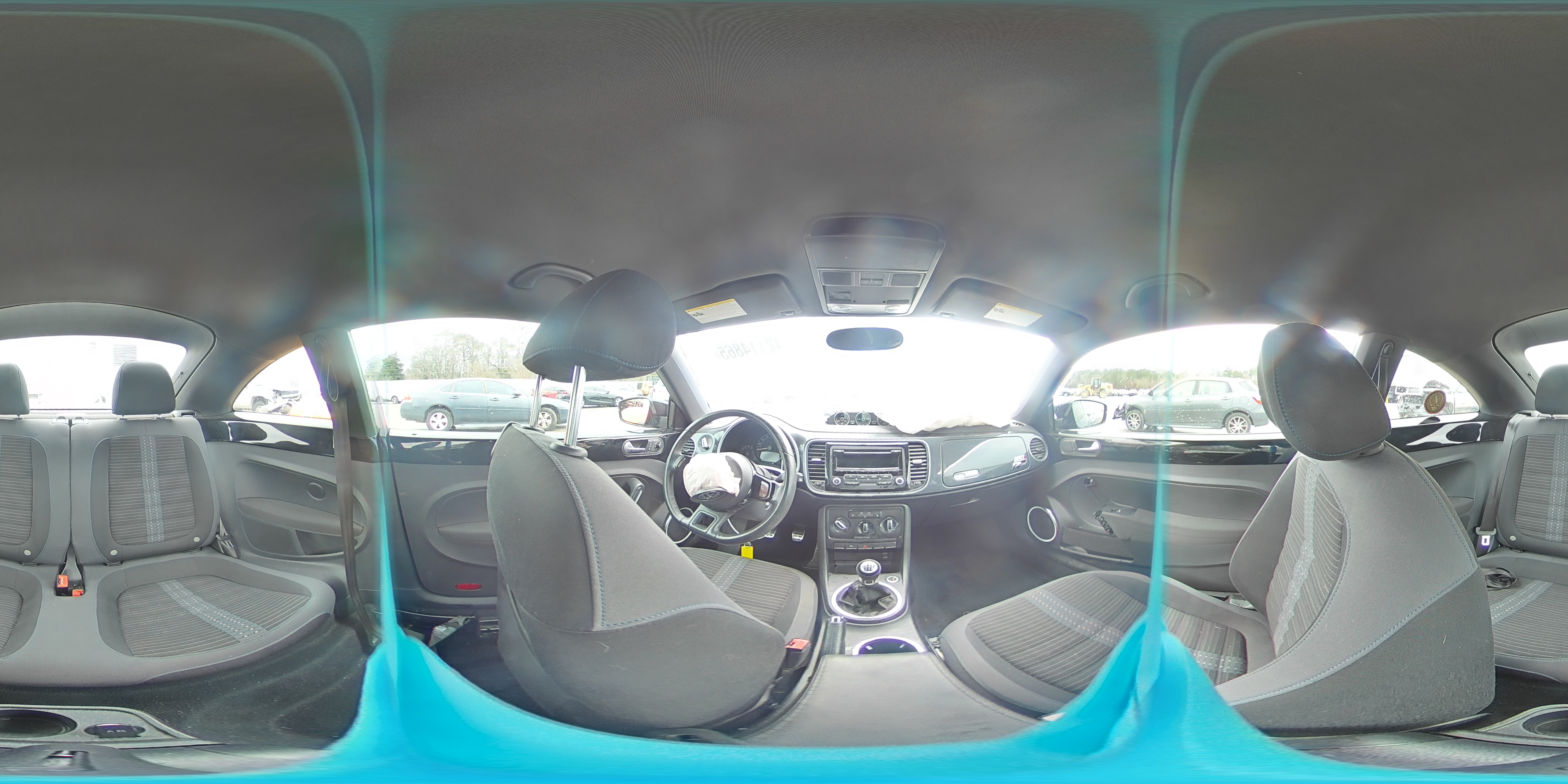 2012 Volkswagen Beetle - Image 12