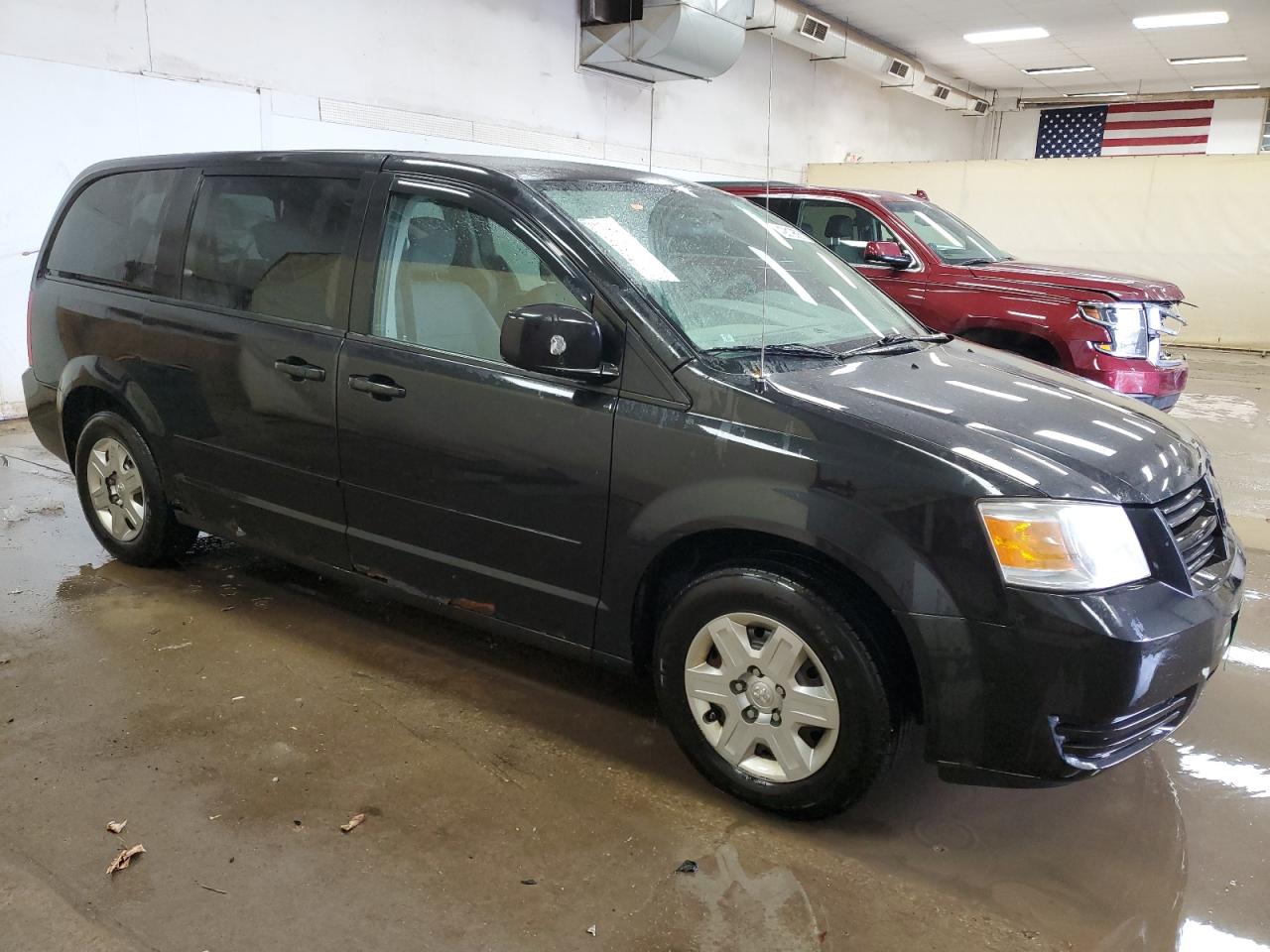 2010 Dodge Caravan - Image 4