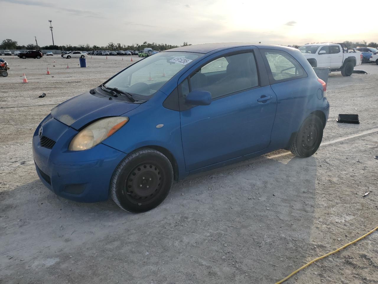 2009 Toyota Yaris - Image 1