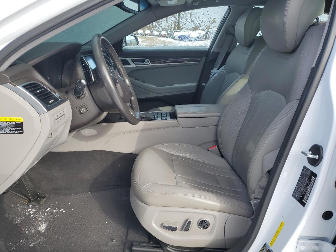 2017 Genesis G80 - Image 7