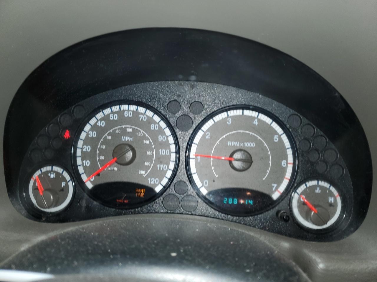 2005 Jeep Liberty (North America) - Image 9