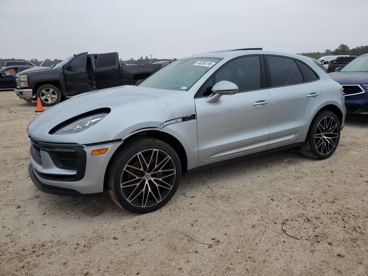2024 Porsche Macan - Image 1