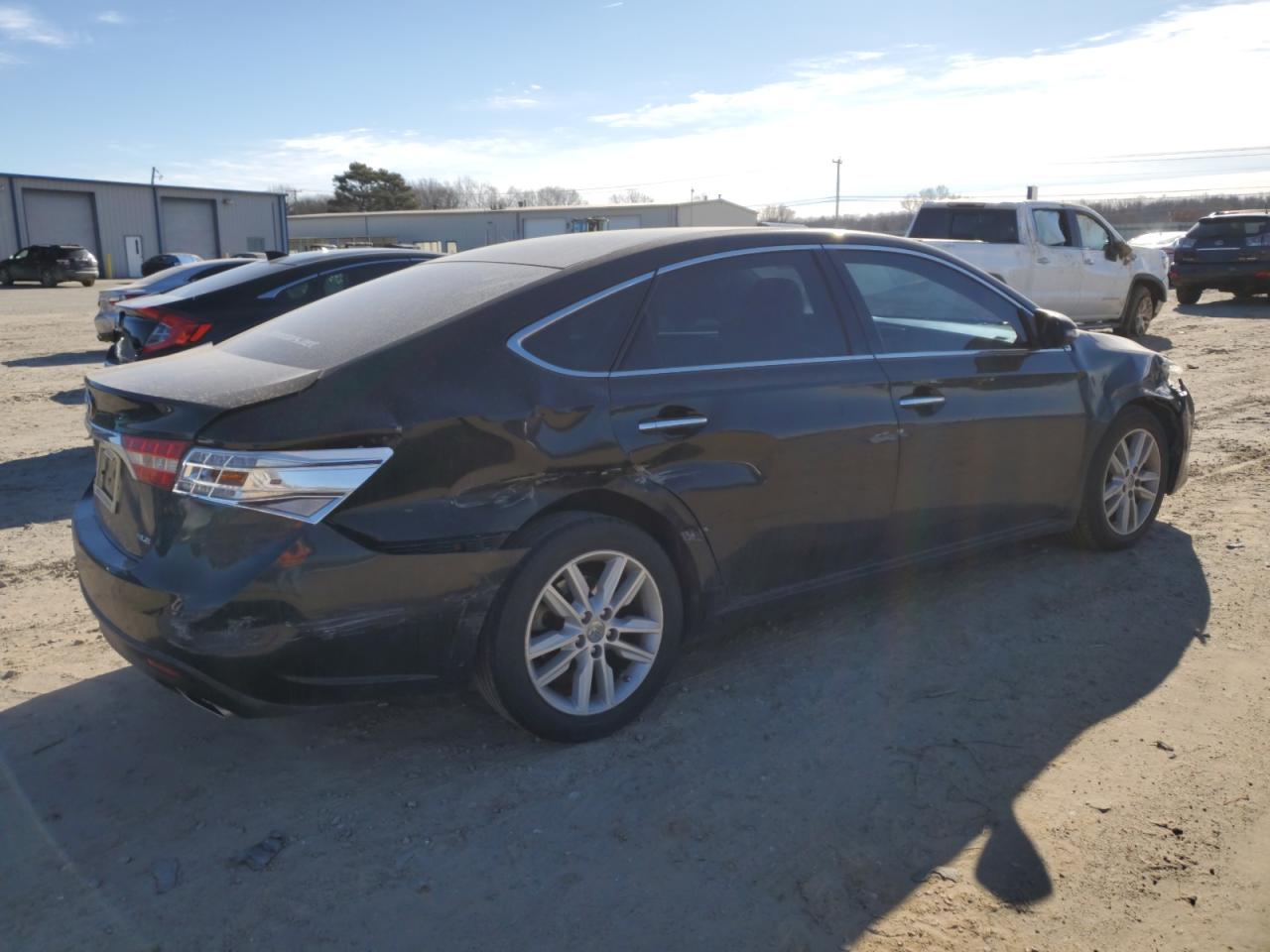 2014 Toyota Avalon - Image 3