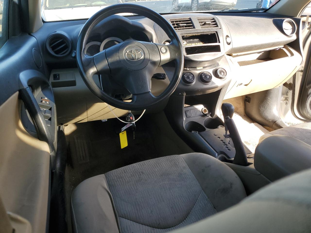 2011 Toyota RAV 4 - Image 8