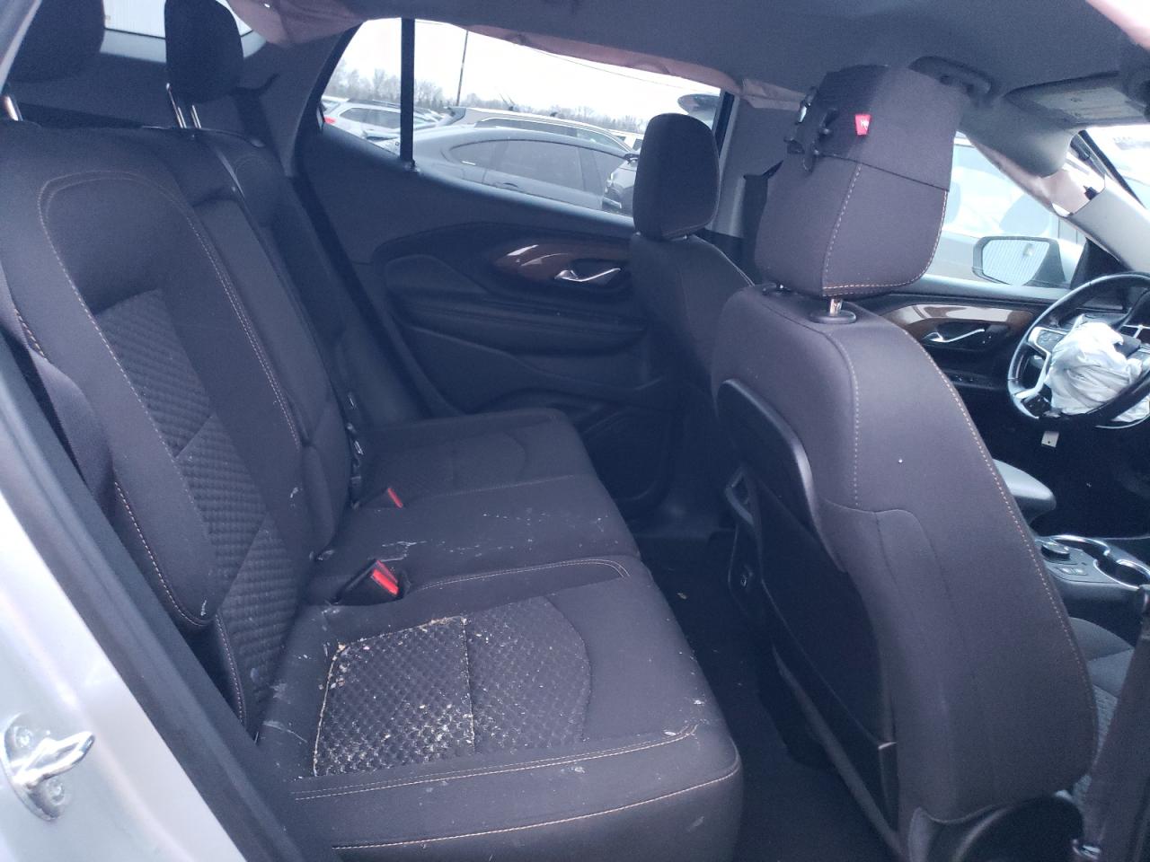 2020 GMC Terrain - Image 10